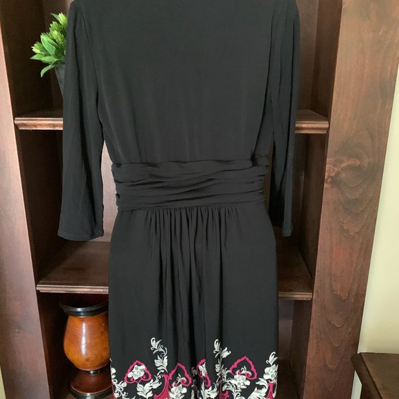 White House Black Market Dress Small - Picture 2 of 3